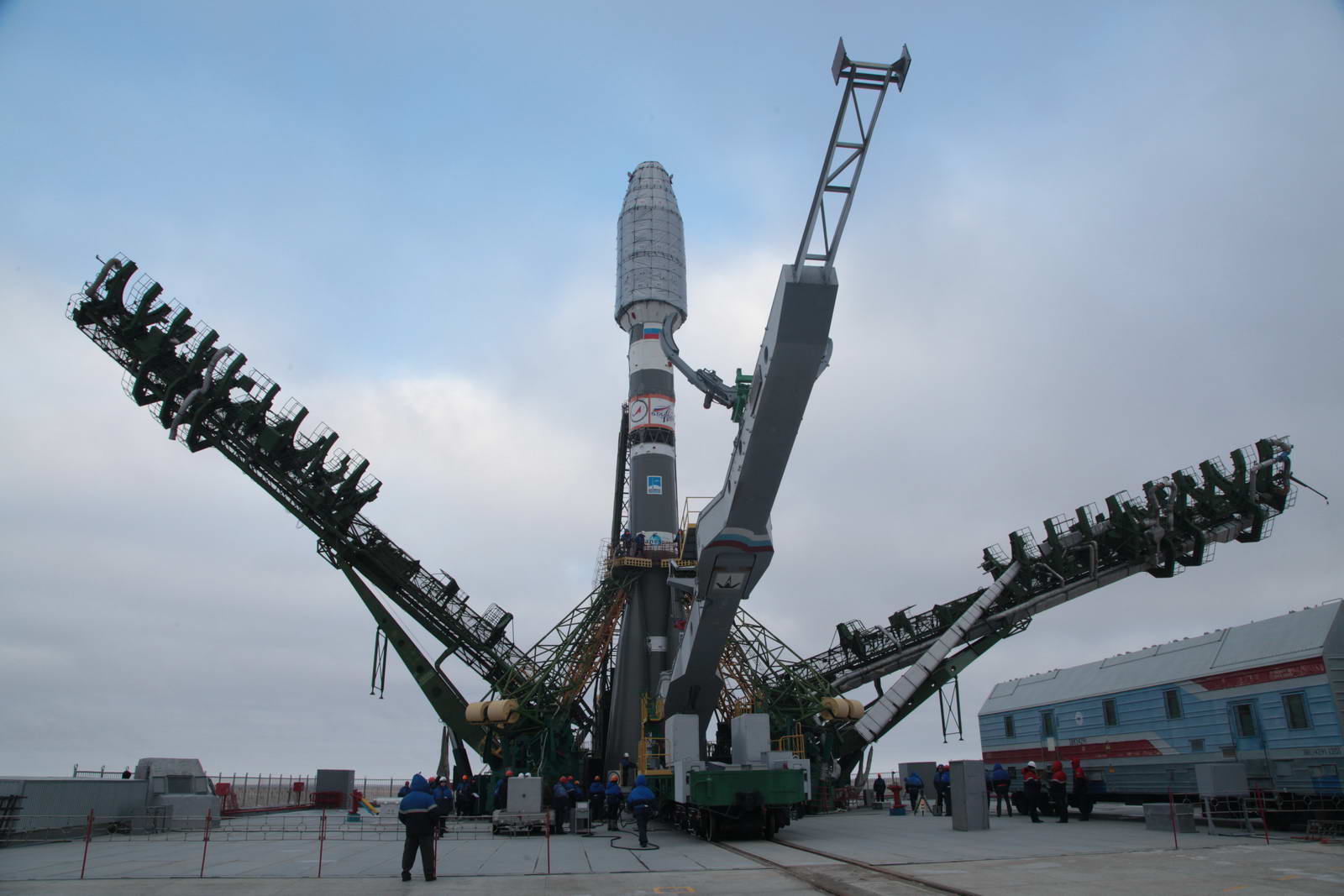 Союз-2.1а со спутниками Глобалстар-2 на стартовом комплексе