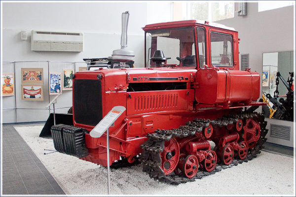 Трактор дт-75 и бульдозер дт-75