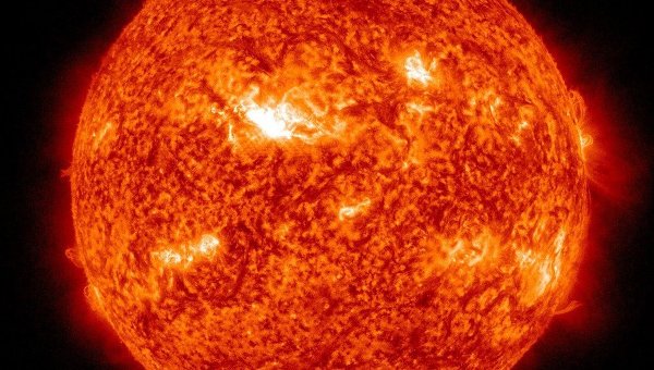 NASA зафиксировало за два дня три корональных выброса массы на Солнце
