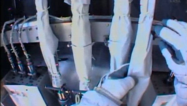 В открытый космос вышли астронавты NASA для ремонта МКС