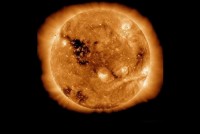 Огромное темное пятно обнаружено на Солнце
